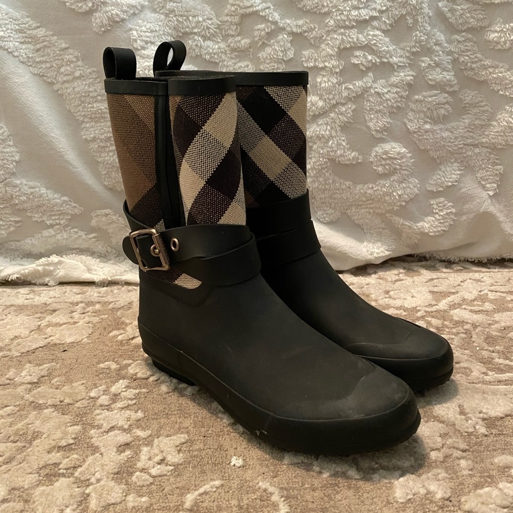 Burberry Halloway Rain Boots